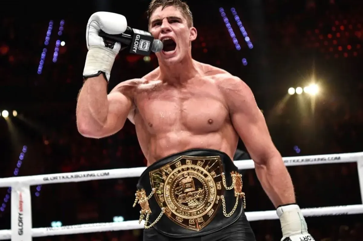Může padnout neporažený Usyk s kickboxerským válcem?